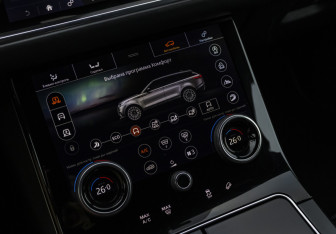 Подержанный автомобиль Land Rover Range Rover Velar 2018 года (15 фото)