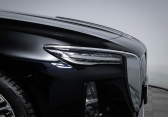 Подержанный автомобиль Hongqi H5 2024 года (16 фото)