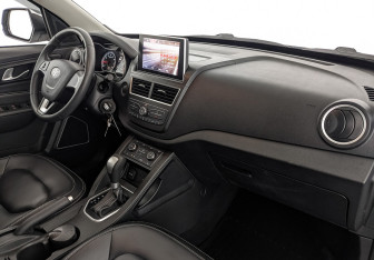 Подержанный автомобиль FAW Besturn X40 2020 года (8 фото)