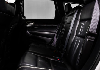 Подержанный автомобиль Jeep Grand Cherokee 2013 года (13 фото)