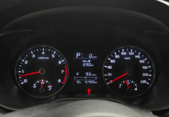 Подержанный автомобиль Kia Rio Sedan 2017 года (13 фото)