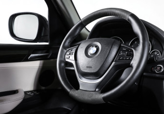 Подержанный автомобиль BMW X3 2013 года (13 фото)