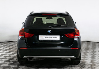 Подержанный автомобиль BMW X1 2012 года (6 фото)