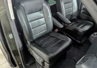 Подержанный автомобиль Peugeot Traveller 2018 года (21 фото)