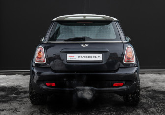 Подержанный автомобиль MINI Hatch 2008 года (5 фото)