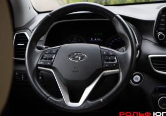 Подержанный автомобиль Hyundai Tucson 2018 года (12 фото)
