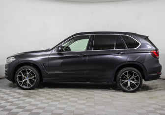 Подержанный автомобиль BMW X5 2017 года (8 фото)