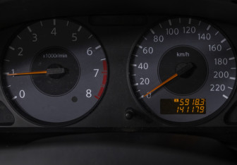 Подержанный автомобиль Nissan Almera Classic 2012 года (12 фото)