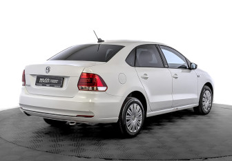 Подержанный автомобиль Volkswagen Polo Sedan 2018 года (5 фото)