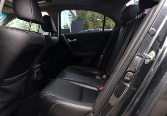 Подержанный автомобиль Honda Accord Sedan 2011 года (10 фото)