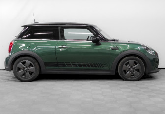Подержанный автомобиль MINI Hatch 2021 года (5 фото)