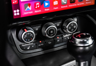 Подержанный автомобиль Audi TT Coupe 2011 года (16 фото)