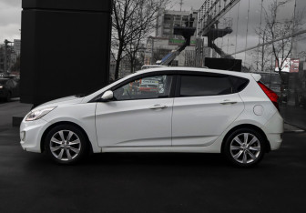 Подержанный автомобиль Hyundai Solaris Hatchback 2013 года (8 фото)