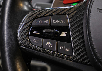 Подержанный автомобиль BMW X5 M 2021 года (24 фото)