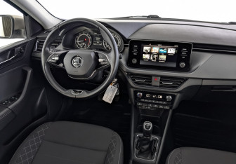 Подержанный автомобиль Skoda Rapid Liftback 2021 года (29 фото)