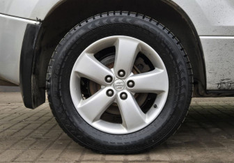 Подержанный автомобиль Suzuki Grand Vitara 2008 года (13 фото)