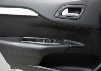 Подержанный автомобиль Citroen C4 Sedan 2013 года (14 фото)