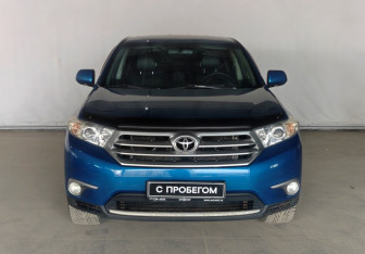 Подержанный автомобиль Toyota Highlander 2011 года (2 фото)