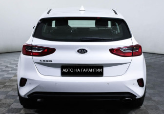 Подержанный автомобиль Kia Ceed Hatchback 2020 года (4 фото)