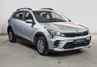 Подержанный автомобиль Kia Rio Hatchback 2021 года (3 фото)