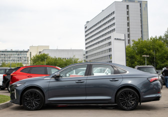 Подержанный автомобиль Geely Preface 2024 года (7 фото)
