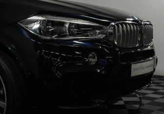 Подержанный автомобиль BMW X5 2018 года (21 фото)