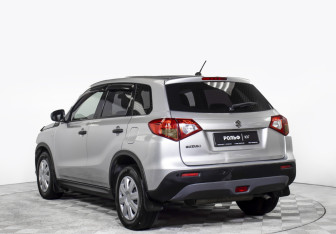 Подержанный автомобиль Suzuki Vitara 2016 года (7 фото)