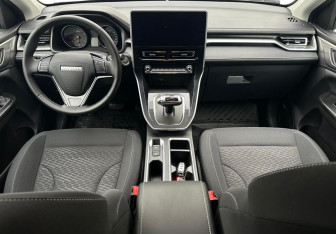 Подержанный автомобиль Haval M6 2023 года (11 фото)