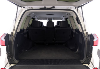 Подержанный автомобиль Lexus LX 2021 года (10 фото)