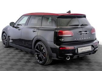 Подержанный автомобиль MINI Clubman Wagon 2021 года (7 фото)