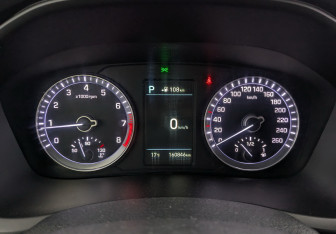 Подержанный автомобиль Hyundai Sonata 2018 года (13 фото)