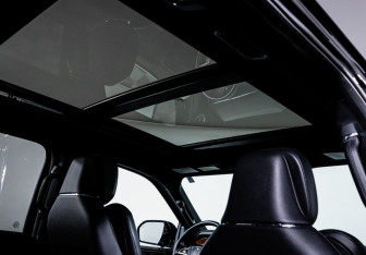 Подержанный автомобиль Lincoln Navigator 2021 года (19 фото)