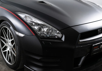 Подержанный автомобиль Nissan GT-R 2011 года (19 фото)