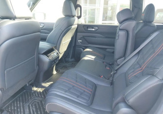 Новый Volkswagen Touareg 2025 (4 фото)