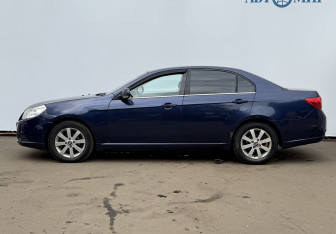 Подержанный автомобиль Chevrolet Epica 2011 года (8 фото)