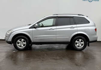 Подержанный автомобиль SsangYong Kyron 2011 года (8 фото)
