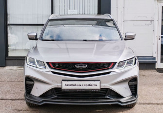 Подержанный автомобиль Geely Coolray 2022 года (2 фото)