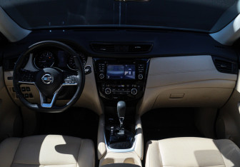Подержанный автомобиль Nissan X-Trail 2019 года (10 фото)