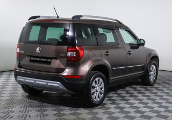 Подержанный автомобиль Skoda Yeti 2015 года (3 фото)