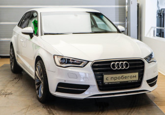 Подержанный автомобиль Audi A3 Hatchback 2015 года (3 фото)