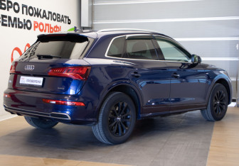 Подержанный автомобиль Audi Q5 2020 года (4 фото)