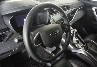 Подержанный автомобиль Geely Atlas Pro 2024 года (12 фото)