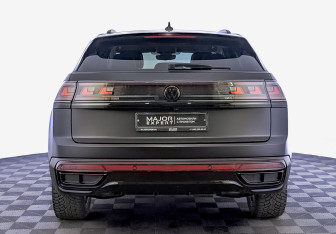 Подержанный автомобиль Volkswagen Teramont 2023 года (6 фото)