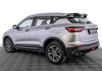 Подержанный автомобиль Geely Coolray 2022 года (7 фото)