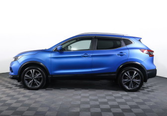 Подержанный автомобиль Nissan Qashqai 2019 года (8 фото)