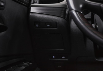 Подержанный автомобиль Lexus ES 2020 года (20 фото)