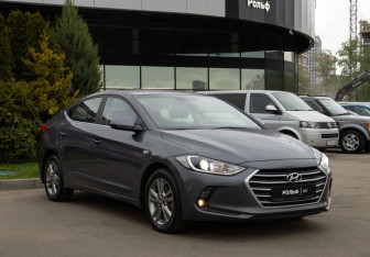 Подержанный автомобиль Hyundai Elantra Sedan 2017 года (2 фото)