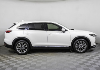 Подержанный автомобиль Mazda CX-9 2017 года (4 фото)