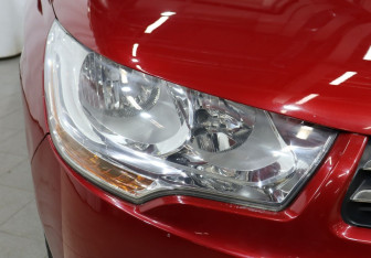 Подержанный автомобиль Citroen C4 Hatchback 2011 года (23 фото)