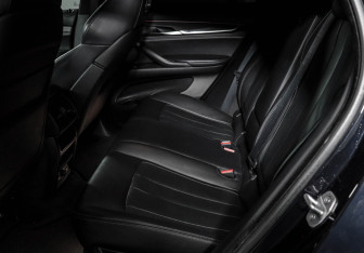 Подержанный автомобиль BMW X6 M 2017 года (10 фото)